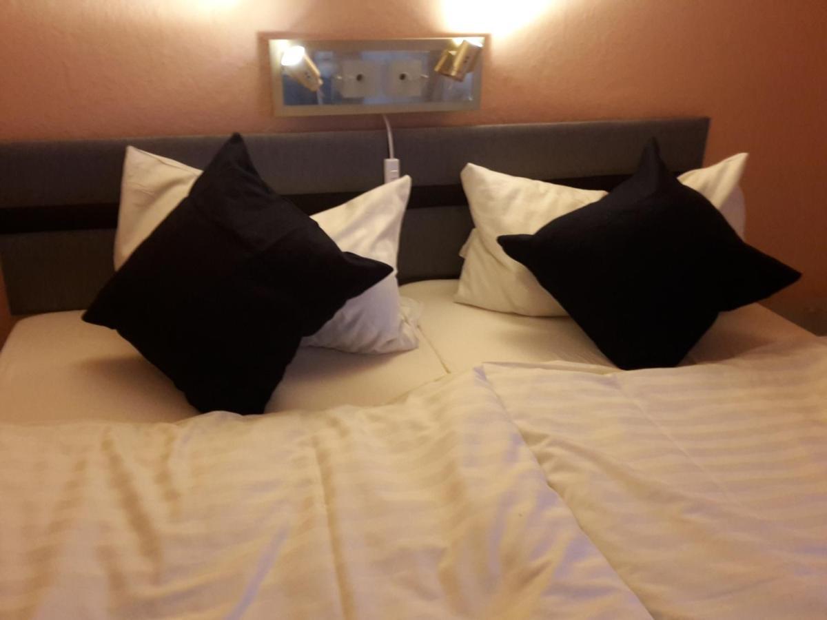Ferienwohnung Dresden West Экстерьер фото